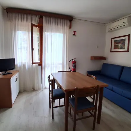 Apartment Pineta 10